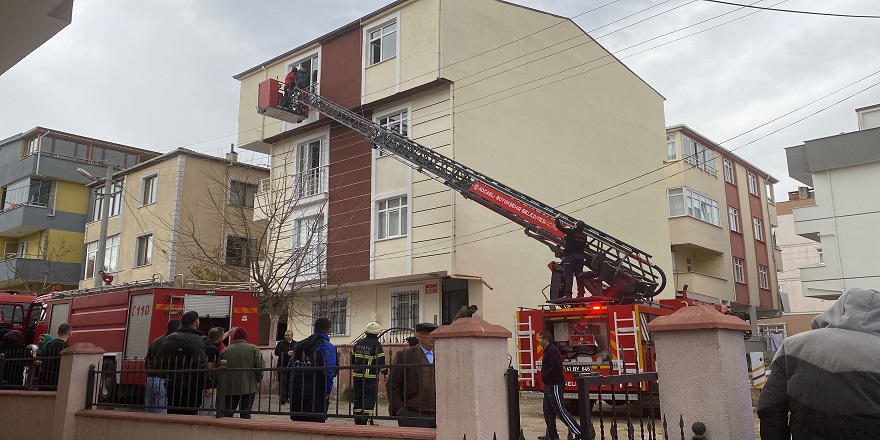 Darıca'da Mutfakta yangın çıktı, 11 kişi hastanelik oldu